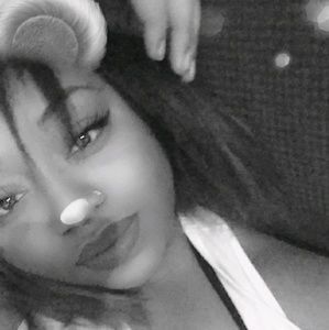 Meet your Posher, Dana